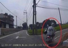 检举魔人一路跟！ 骑士8分钟连吃8张罚单惨喷万元