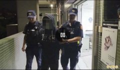 不甩保护令！恐怖前男友一路尾随 当众刺杀母女下场曝