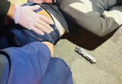 醉男碰撞口角掏刀刺对方腹部险夺命 幸逃过死劫