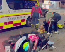 澎湖机车外送员与轿车碰撞   2人受伤送医