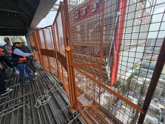 北市仁爱路工地电梯有缺口害工人21楼坠落亡 劳检处开罚30万令停工