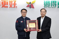 守护台南15年交棒！消防局长李明峰退休 杨宗林接任宣誓就职