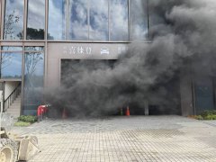 高铁桃园站前新建案地下室冒烟 千万云梯车修复首出勤救援