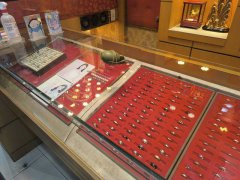 运将持玩具手榴弹抢银楼 吐露欠地下钱庄钱才犯案被判6月