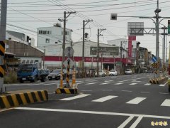 彰南路庇护岛连撞13次遭爆「太小看不到」 公路局说话了