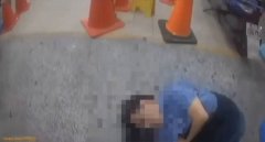 耶诞夜狂欢喝过头？ 高雄男醉倒路边警「捡尸」