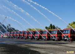 台南新购16辆消防车服勤 副市长：未来民间捐车会更严谨透明