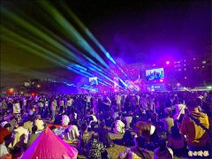 跨年夜堵外语师讨补习班退费！家长等5人犯强制罪遭判拘役