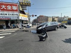 高雄2车对撞波及3机车 5伤3人送医