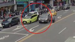 为了停车位 2驾驶僵持互按喇叭演变成全武行