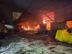 男偷童子锡灯得款百万 还烧掉木材厂