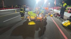 台中太平醉妇称「被狗追」坠一江桥 消防吊挂救起送医