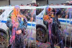 美国警察春节遭彩带「围攻」笑喷反击 中国网友对比「墙内」超羡慕