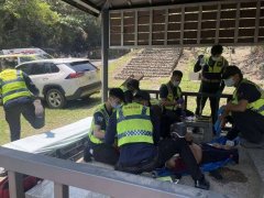 惊！彰化挑水古道游客赏桐突倒地OHCA 电击4次送医抢救