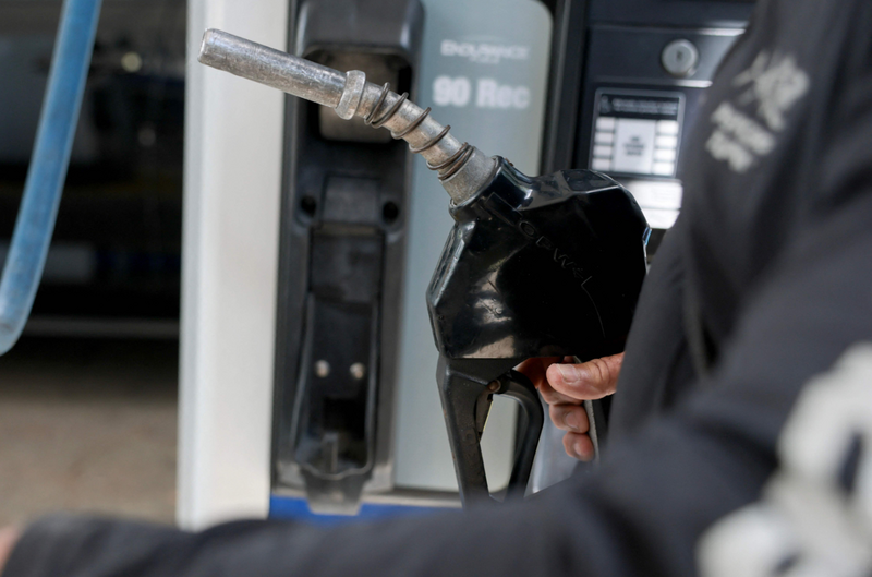 美国下令封锁荷姆兹海峡，原油价格随即出现明显波动。示意图。（法新社）