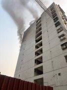 高雄大楼火警紧急疏散住户 消防局出动22车50人抢救