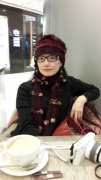 香港武打女星冻龄近照曝光，曾卷“衣柜捉奸”争议，豪门婚姻破裂