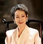 丁克38年,丈夫出轨8次坚决不离婚,如今63岁的叶童,活得潇洒