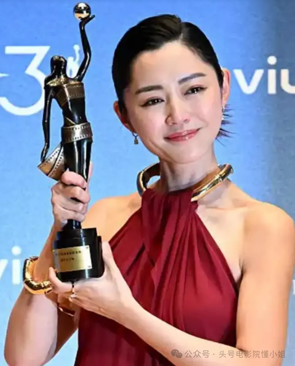 41岁影后刚熬出头就毁容!嘴缝50针不喊疼