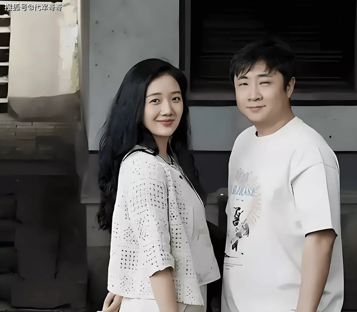 42岁乔杉近况曝光!娶经纪人莫丹生3个孩子