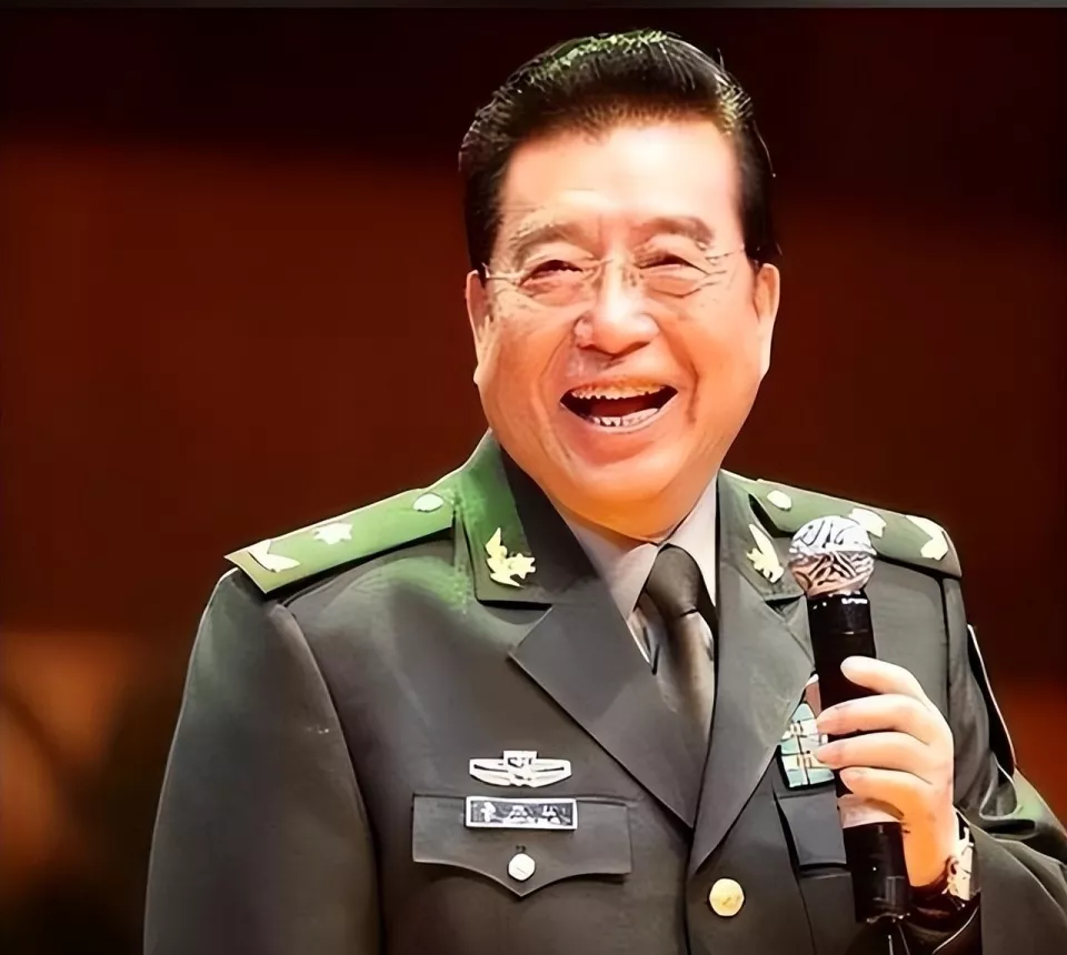 出狱3年仍啃老!李天一被严管,87岁父亲李双江到处商演