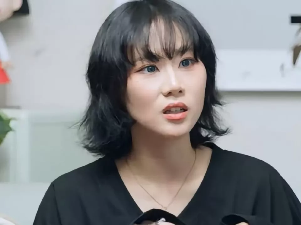 窦唯女儿自曝与父亲20年无联系,去年才因一红包破冰