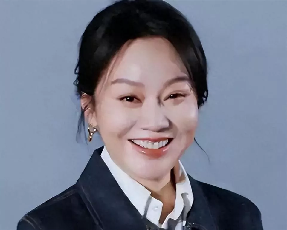 宁愿净身出户,也要与闫妮离婚,22年过去了