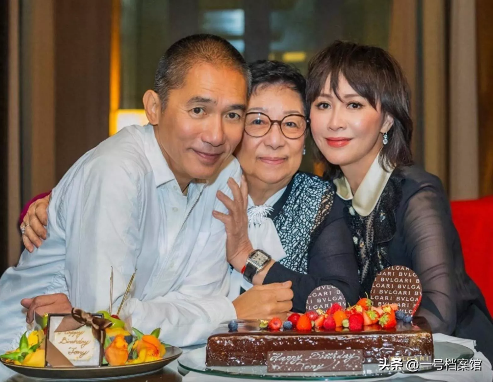 原来她就是让梁朝伟社恐的人，86岁气质温柔