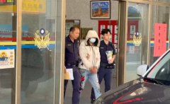 毒虫见警拔腿逃反露馅 瑞芳警拦查惊见毒品、改造枪枝