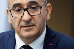 法国动荡之际内政部长请辞 遭马克宏婉拒